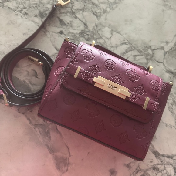 Guess Handbags - Guess Crossbody